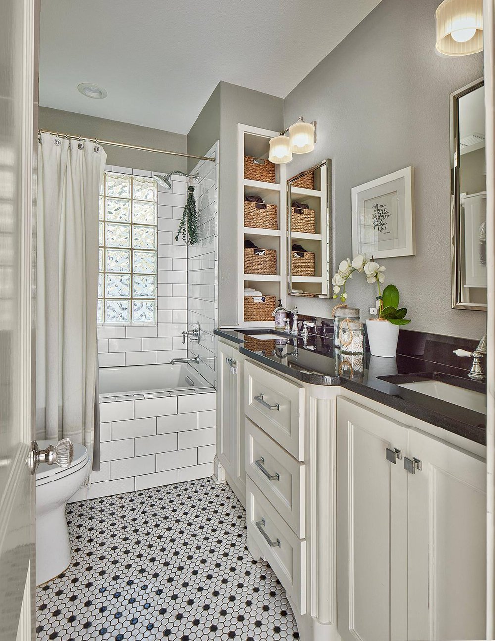 Primary bathroom with tub and shower combo in Dallas home remodel by Sardone | McLain