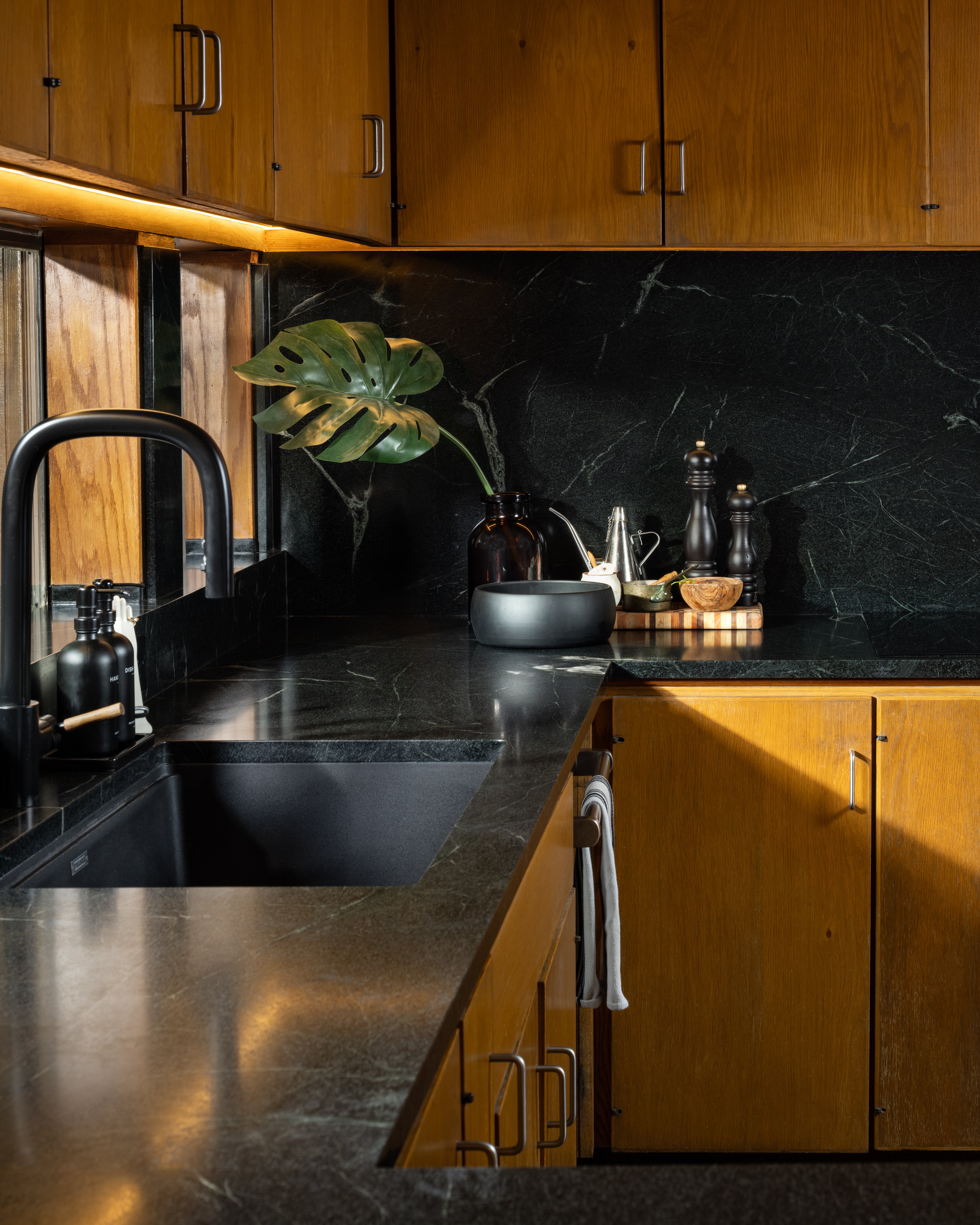 SM-9831Ravensway6.2025-27-3